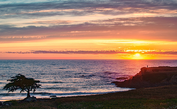 A beautiful sunset in Fort Bragg